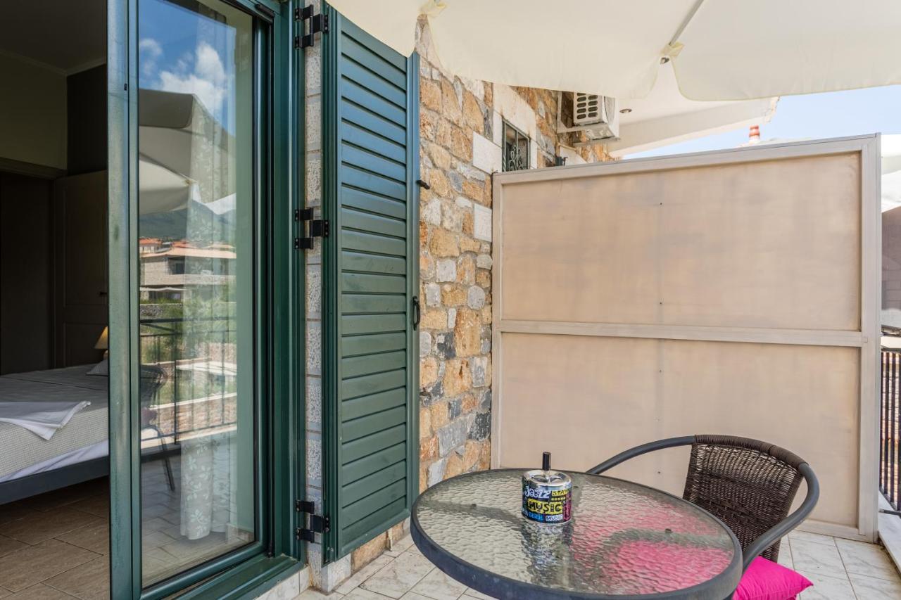 Sophias Apartments Agios Nikolaos (Mani) Exterior photo